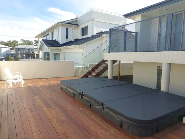 Decoview Pure Perf Balustrade in Textured Monument