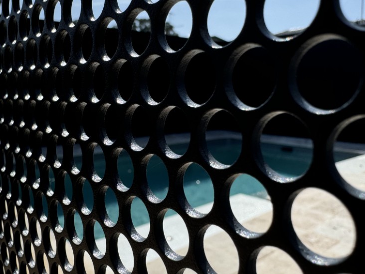 Decoview Pure PoolPerf Fencing in Textured Ironstone